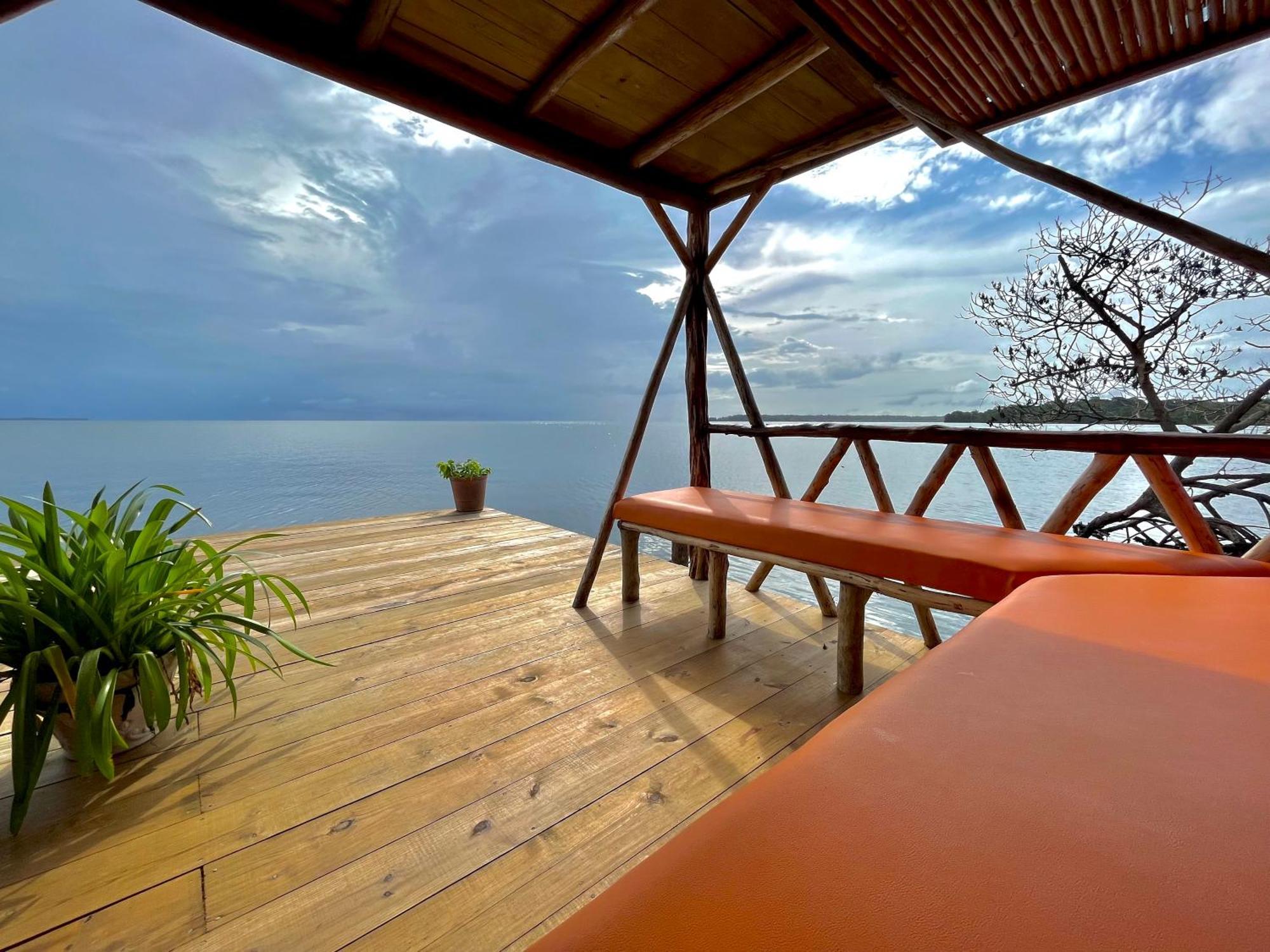 Hotel Urraca Private Island Punta Laurel Exterior foto